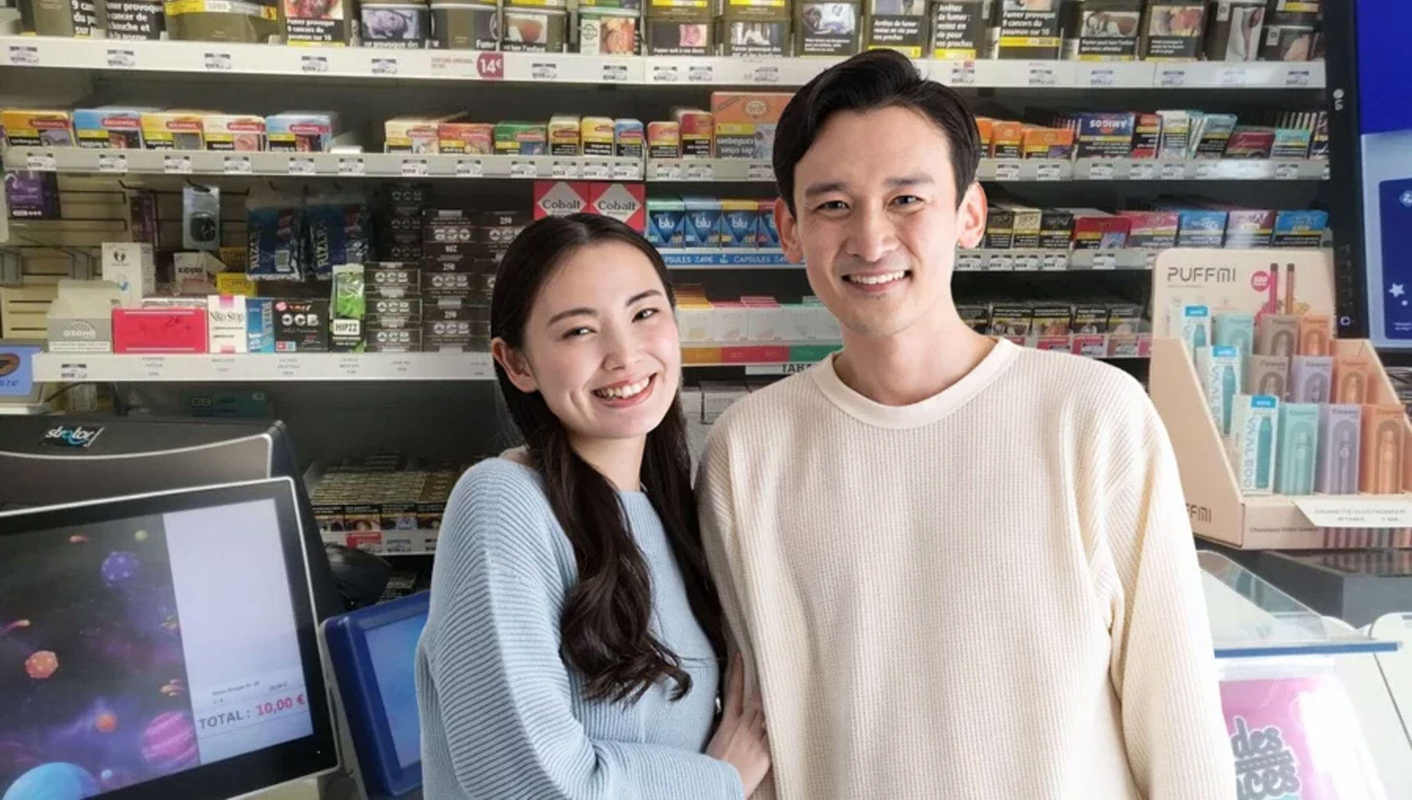 couple-v2-900x510-1-aspect-ratio-2048-1160